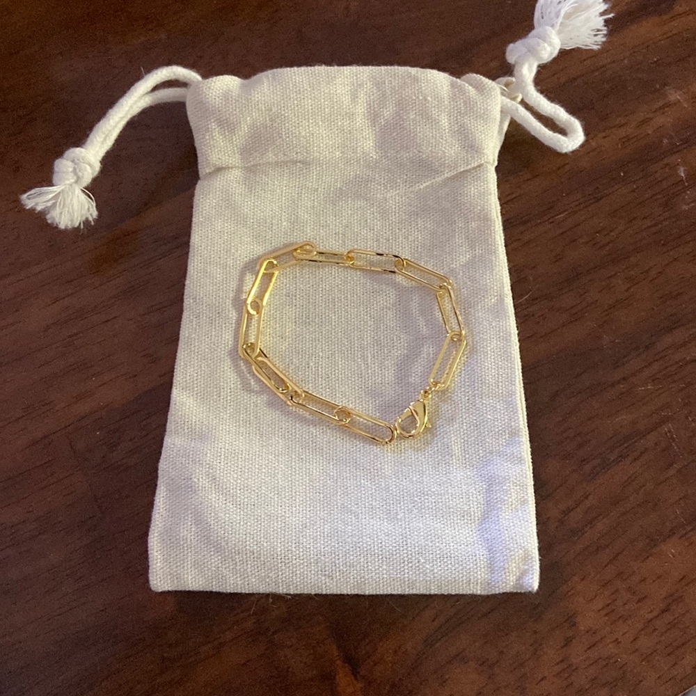 Gold link bracelet